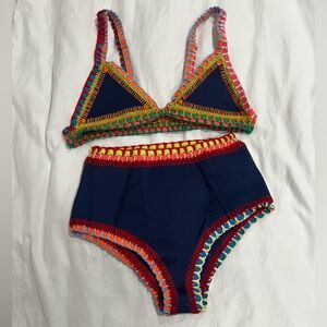 Kiini high wasted bikini
Size L